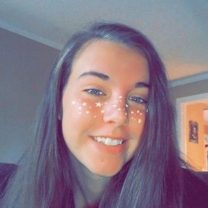 Meet your Posher, Brittney